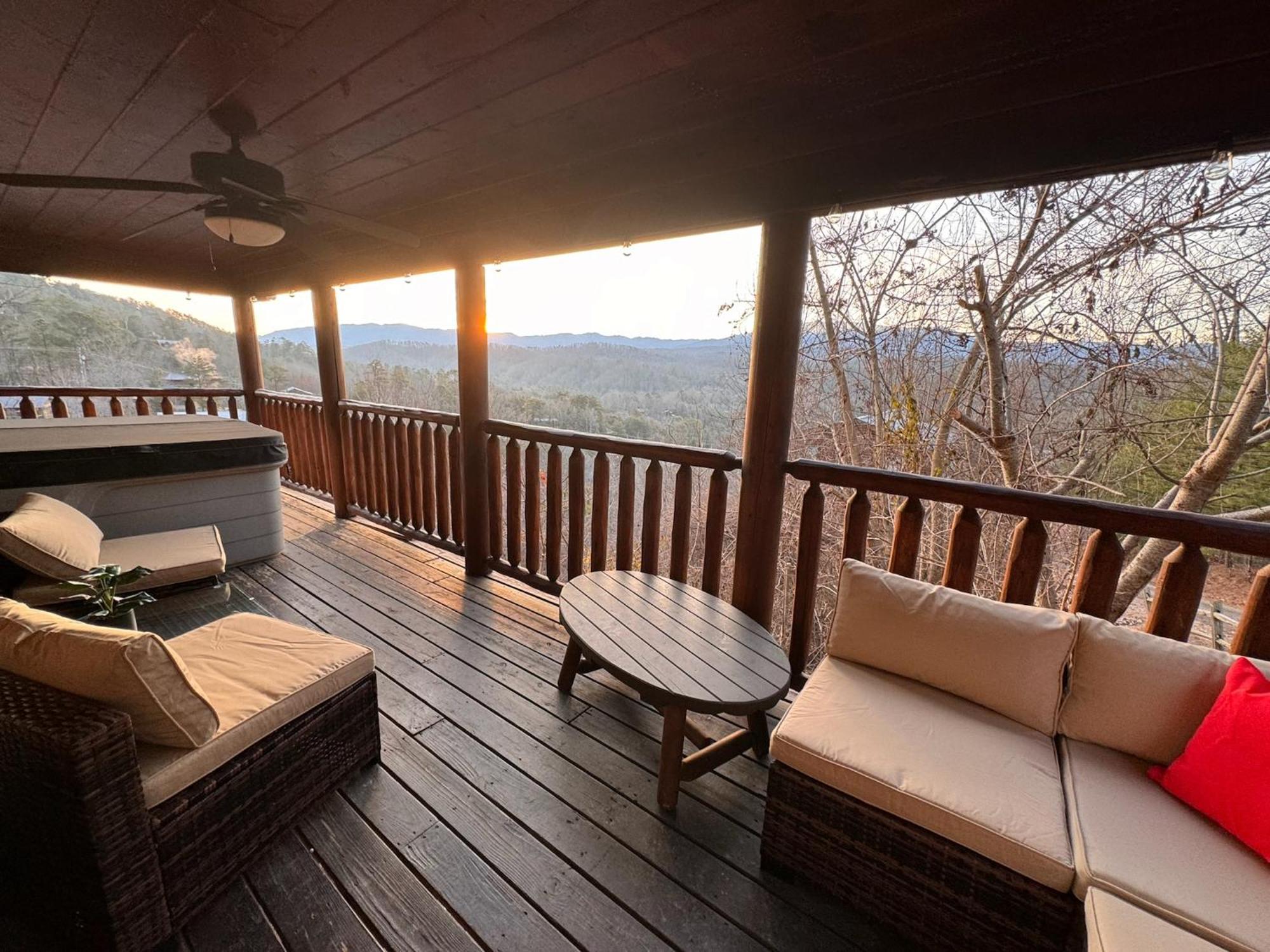 Smoky Paws - Exceptional Cabin, Stunning Mountain Views, Hot Tub, Tranquil, Gigabit Internet, Free L2 Ev Pigeon Forge Zewnętrze zdjęcie