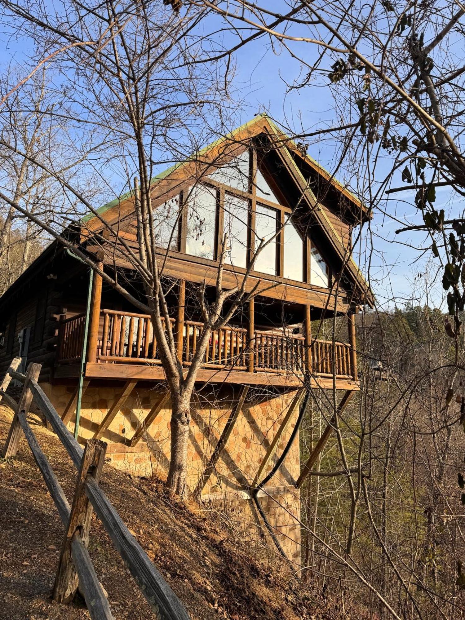 Smoky Paws - Exceptional Cabin, Stunning Mountain Views, Hot Tub, Tranquil, Gigabit Internet, Free L2 Ev Pigeon Forge Zewnętrze zdjęcie